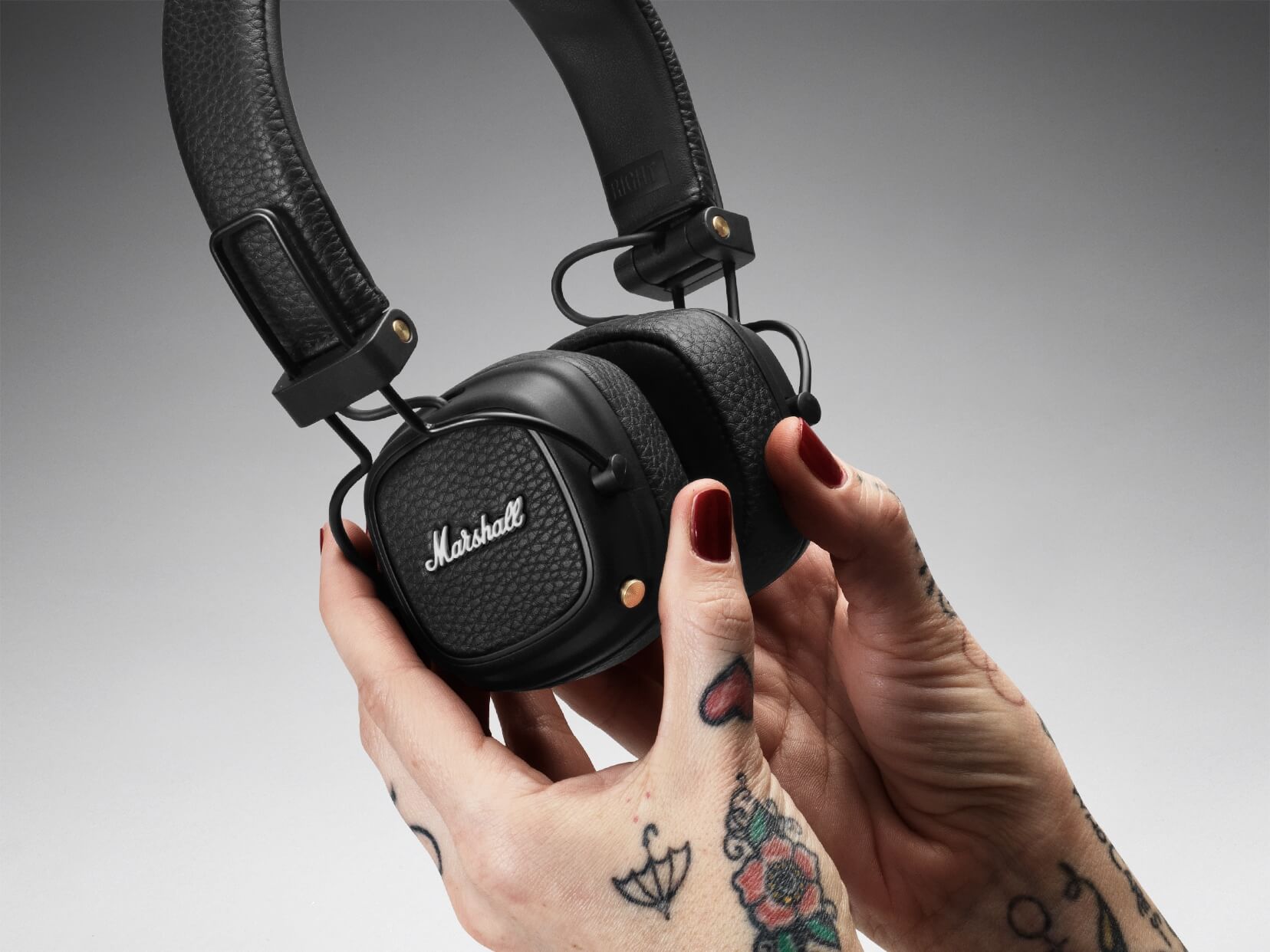 Черно bluetooth. Наушники Маршал Мэйджор 3. Беспроводные наушники Marshall Major III Bluetooth. Наушники Marshall Major III чёрные. Наушники Marshall Major III Bluetooth Brown.