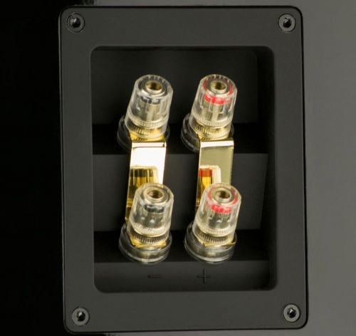 SVS Ultra Bookshelf Piano black