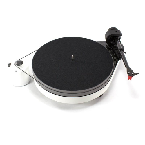 Pro-Ject RPM 5 Carbon (2M Bronze) White