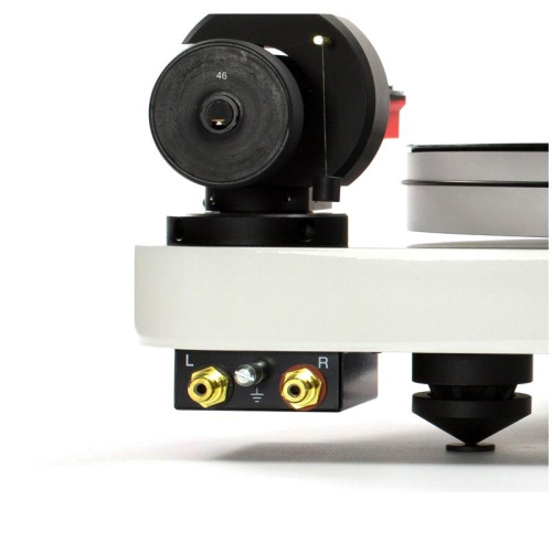 Pro-Ject RPM 5 Carbon (2M Bronze) White