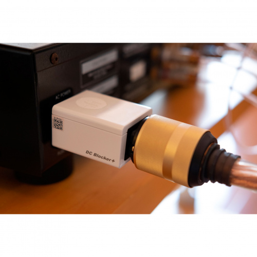 iFi DC Blocker