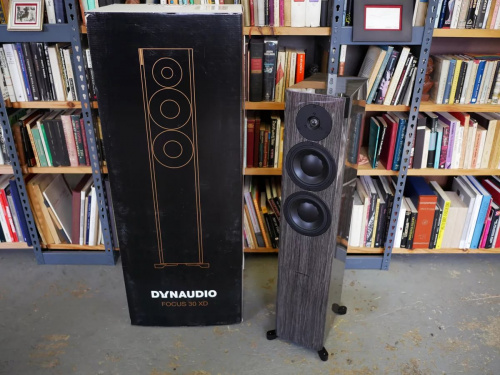 Dynaudio Focus 30 XD Black Piano Lacquer