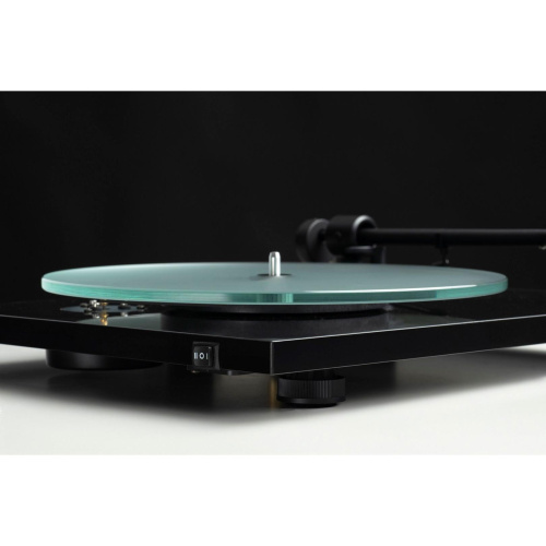 Pro-Ject T1 EVO Phono (OM 10) Piano Black