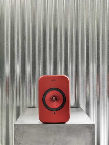 KEF LSX Red
