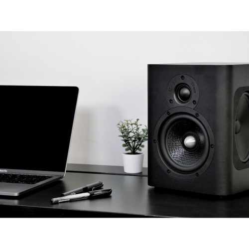 Octavio Maestro Black