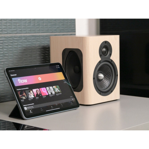 Octavio Maestro Light