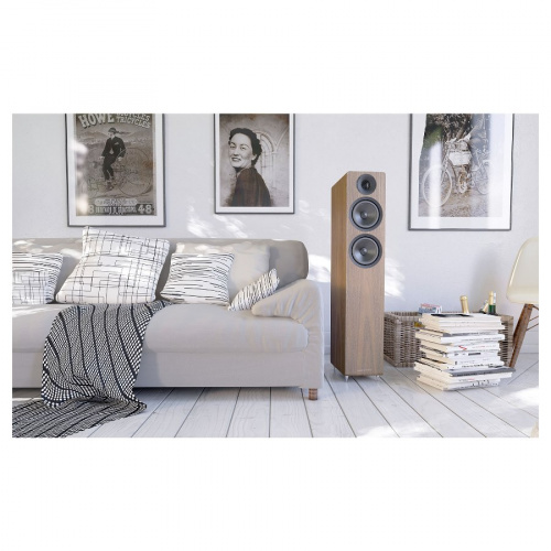 Acoustic Energy AE309 (2018) Real Walnut wood veneer