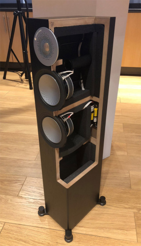 Monitor Audio Silver 200 Black Oak